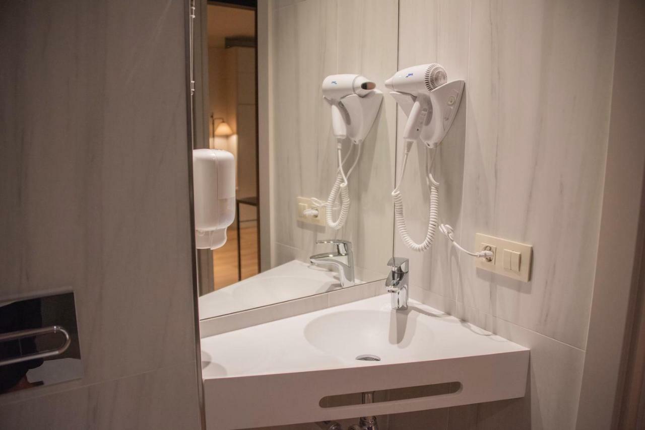 Apartamentos Puerta De Лянес Екстериор снимка