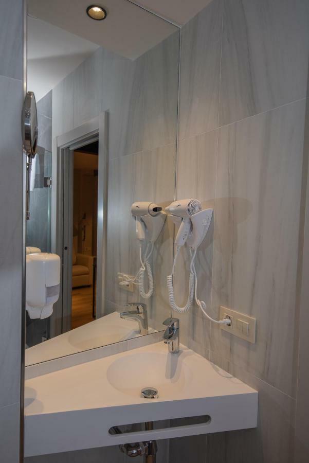 Apartamentos Puerta De Лянес Екстериор снимка