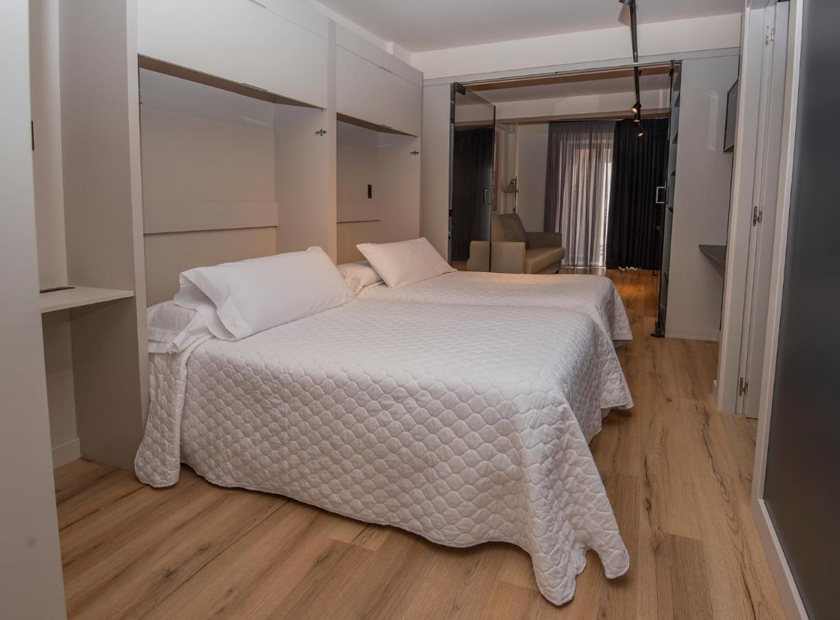 Apartamentos Puerta De Лянес Екстериор снимка
